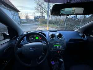 Ford Fiesta 1.3 Ambiente Bild 5