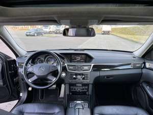 Mercedes-Benz E 500 4Matic 7G-TRONIC Elegance Extra! Bild 5