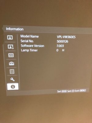 Sony VPL-VW360ES schwarz 4K-SXRD-Heimkinoprojektor, 1500 Lumen Bild 2