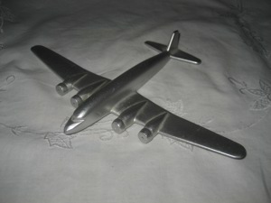 Aluminium Modellflugzeug, Modell eines Propellerflugzeug Bild 7