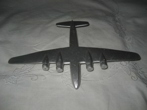 Aluminium Modellflugzeug, Modell eines Propellerflugzeug Bild 8
