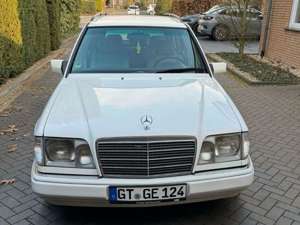 Mercedes-Benz E 280 W/S 124 E 280, deutsch Bild 2