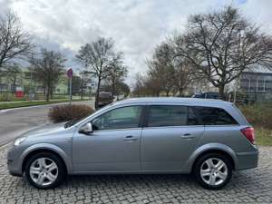 Opel Astra H Caravan Edition "111 Jahre" Tüv Neu 1,6L Bild 4