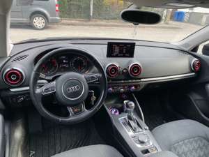 Audi A3 1.6 TDI Limousine S tronic Ambiente Bild 5