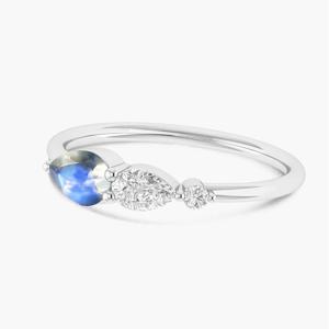  Kaufen Sie den Ring mit weißem Regenbogenmondstein online bei Goodstone Jewels Bild 2