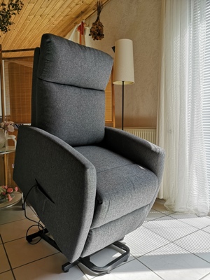 Relax Sessel mit Aufstehhilfe + Massagefunktion Bild 2