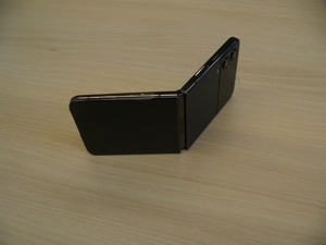 Samsung Galaxy Zflip 4 5G black 128GB Bild 1