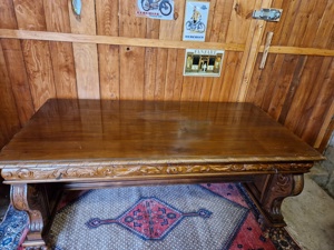Wunderschöner massiver Schreibtisch mit Schnitzereien Barock Bild 1