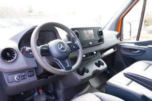 Mercedes-Benz Sprinter 319 CDI Pritsche DoKa 7G/NAVI/7-SITZER Bild 5
