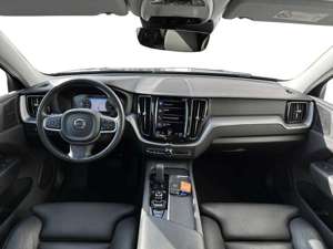 Volvo XC60 B4 Benzin Geartronic Momentum Pro Bild 4