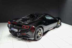 Ferrari F8 Spider Carbon Lift Apple CarPlay RacingSeats Bild 5