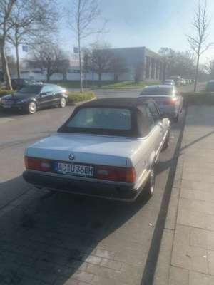 BMW 318 Oldtimer 318i Bild 3