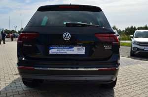 Volkswagen Tiguan Highline BMTStartStopp 4Motion DSG LED AHK HEAD UP Bild 5