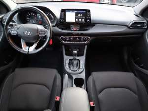 Hyundai i30 1.4 T-GDI YES! Navi Kamera PDC Sitzheizung Bild 10
