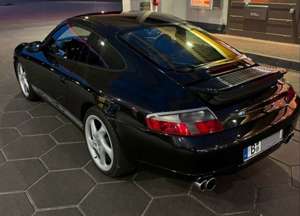 Porsche 996 911 Carrera schwarz Heckantrieb Schaltwagen