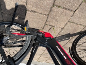 e bike Corratec Life CX6 ENVIOLO RH53 neuwertig Farbe schwarz matt rot glanz Bild 2