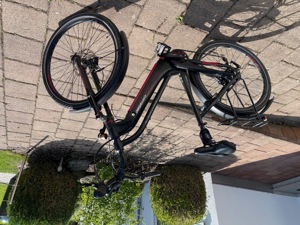 e bike Corratec Life CX6 ENVIOLO RH53 neuwertig Farbe schwarz matt rot glanz Bild 5