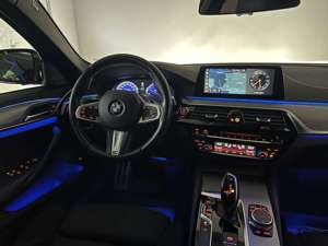 BMW 530 d M Sport/AMBI/360*/HK/HuD/DRIVING PLUS Bild 2