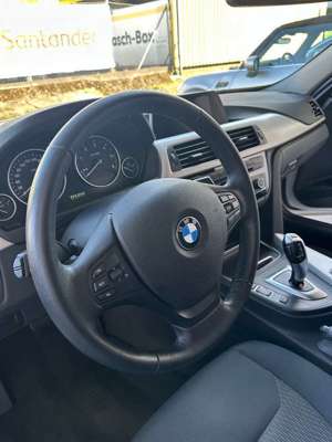 BMW 320 d AUT NAVI LED SCHW. HEAD-UP KEYLES-GO SITZH Bild 8