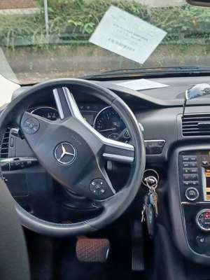 Mercedes-Benz R 320 R 320 CDI 4Matic 7G-TRONIC DPF Bild 1