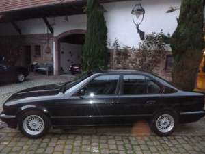 BMW 520 i  1. Hand völlg Original Unverbastelt 5 Gang Bild 4
