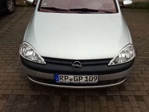 Opel Corsa 1.4 16V Sport Bild 3