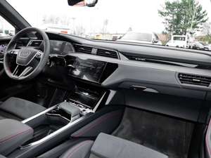 Audi Q8 e-tron 55 S line quattro *Matrix*Pa Bild 4