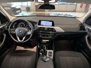 BMW X3 xDrive 20d Aut/LiveCock+/Panorama/ParkSystem Bild 3
