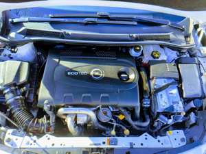 Opel Astra GTC 2.0 CDTI BiTurbo ecoFLEX Start/Stop Bild 5