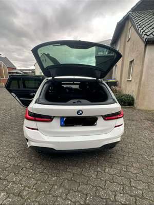 BMW 320 d Touring M Sport Bild 3