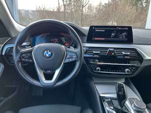 BMW 520 d xDrive Touring Head-Up LED Standhzg. AHK Bild 5