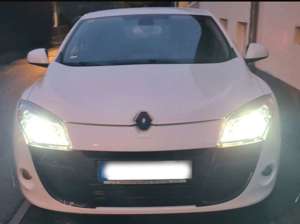 Renault Megane dCi 130 FAP Coupe Night and Day Bild 3