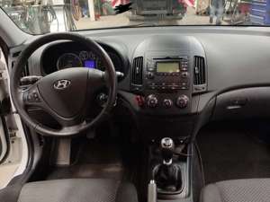 Hyundai i30 1.6 CRDi FIFA WM Edition Bild 5