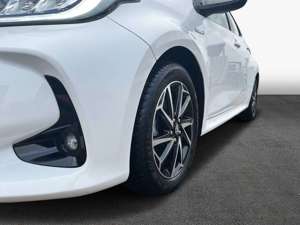 Toyota Yaris Hybrid 1.5 VVT-i Team Deutschland *NAVI* Com Bild 5