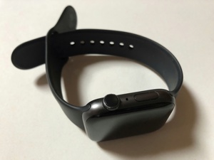 Apple Watch 5 schwarz Neuwertig Bild 2
