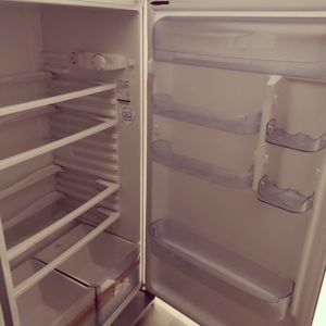 Kühlschrank der Marke Indesit Bild 5
