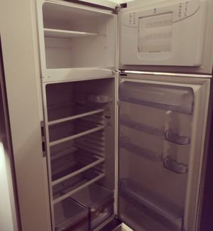 Kühlschrank der Marke Indesit Bild 2