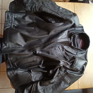 IXS Lederjacke und Hose Bild 1