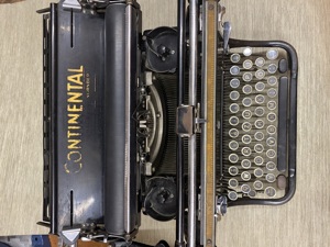 alte Continental Schreibmaschine Dekostück
