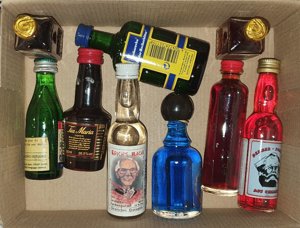 Miniatur Schnaps Flaschen Sammlung Bild 4