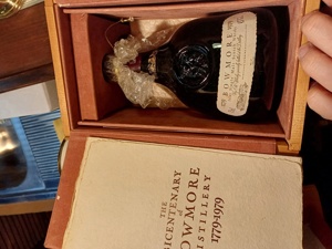 Bowmore Bicentenary Islay Single Malt Scotch Whiskey Bild 1