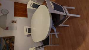 Esstisch mit 4 Stühlen, weiß Bild 1