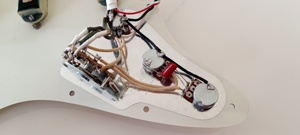 FENDER Pickguard EMG SA Set noiseless pickups Stratocaster USA, ohne Brummgeräusche Bild 5