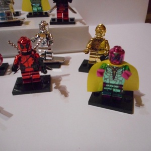 Marvel Minifiguren Chrome SilverSurfer,Deadpool,Vision ,C3PO usw Bild 2