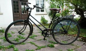 Oldtimer, 28"er Damenrad von 1949 oder früher, Fahrradoldtimer, Bild 1
