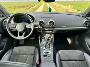 Audi A3 1.4 TFSI DSG ACC PDC Panorama Sportsitze Bild 5