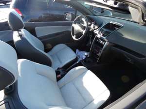 Peugeot 207 Roland Garros, Cabrio, Leder, Klimaautomatik Bild 5