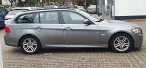 BMW 320 320d DPF Touring Aut. Edition Sport M Paket Bild 2