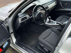 BMW 318 318i Touring AUT. Bild 5