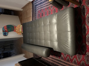 Neues und stylisches Sofa in Lederoptik zu verkaufen Bild 3